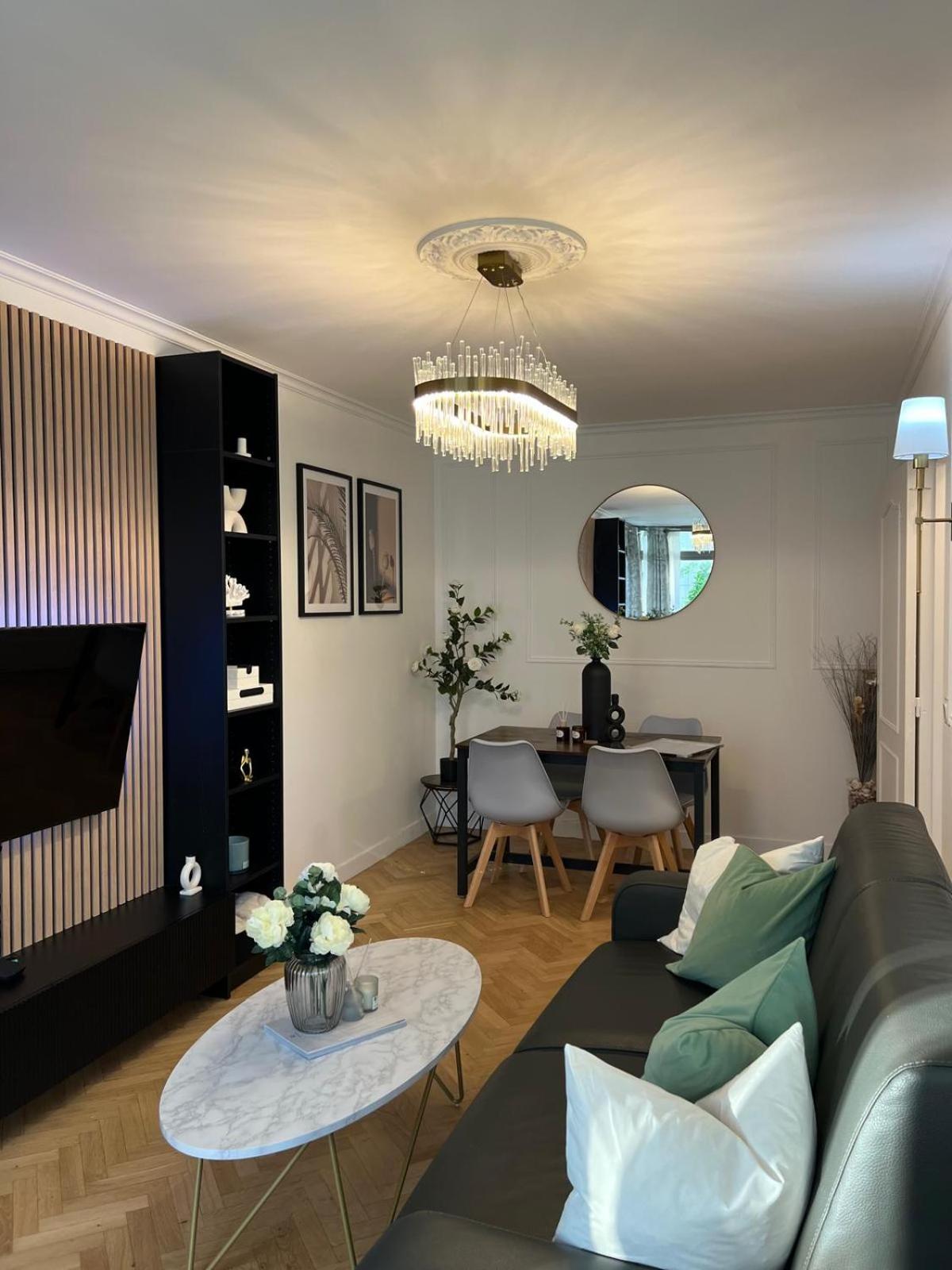 Excellent Apartment For Familly 클리시 외부 사진